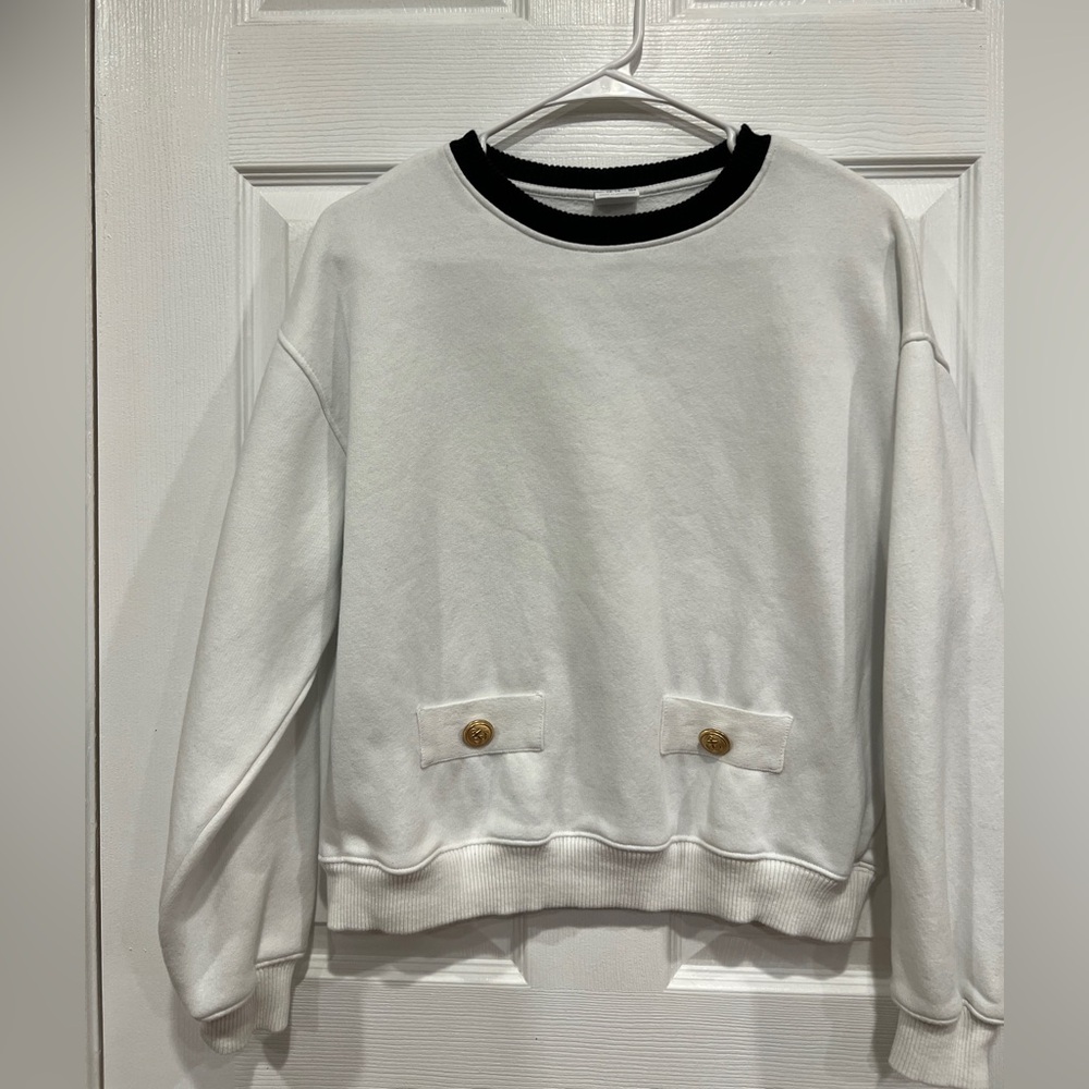 Zara White Crewneck Sweater with Black Accents girls size 10-12